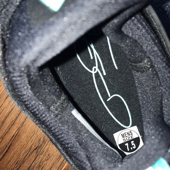 Pg 1s men’s basketball shoes - Picture 3 of 8